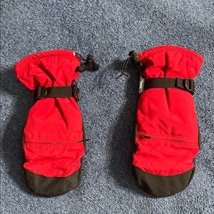 Red and Black Women's Winter Mittens